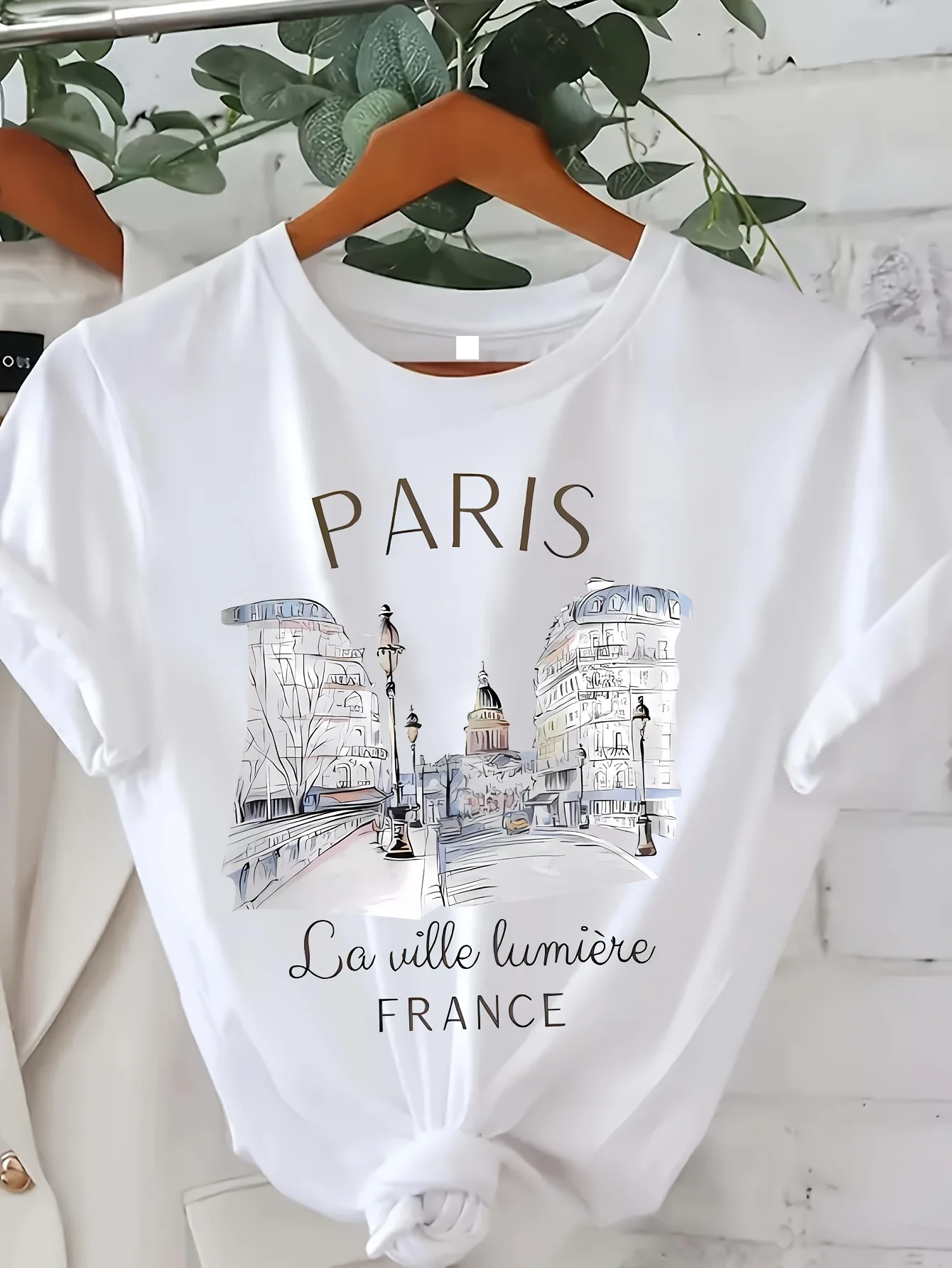 Fashion Graphic T Shirt Paris  - Street Fashion In Paris 评论和价格